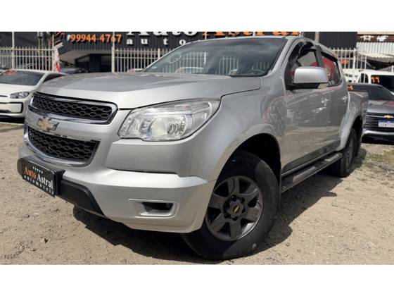 CHEVROLET S10 2.4 ADVANTAGE 4X2 CD 8V FLEX 4P MANUAL CHEVROLET S10 2.4 ADVANTAGE 4X2 CD 8V FLEX 4P MANUAL